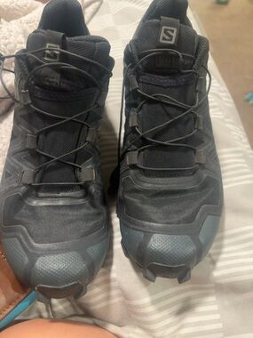 Salomon Women’s Black and Gray Trail Running Shoes